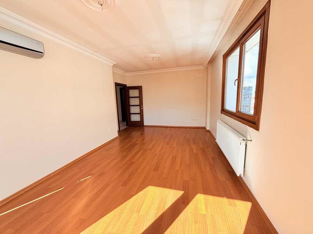 MALTEPE FEYZULLAH'TA METROYA YÜRÜME MESAFESİNDE 2+1 DAİRE