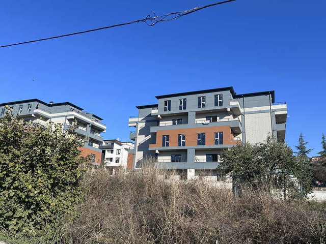 BAŞİSKELE’DE 2+1 ÇATI KATI | 80 M² BRÜT | BALKONLU | BATI-GÜNEY CEPHE