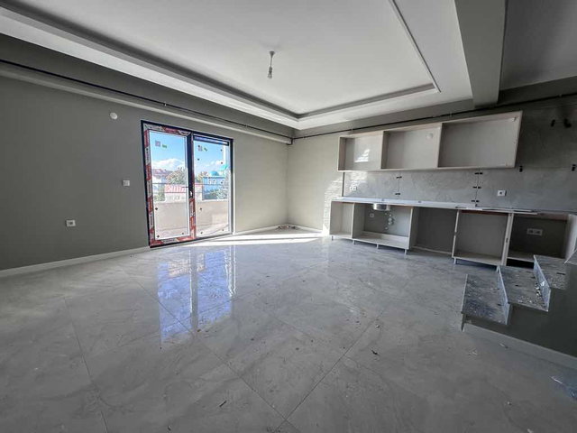 BAŞİSKELE’DE 2+1 ÇATI KATI | 80 M² BRÜT | BALKONLU | BATI-GÜNEY CEPHE