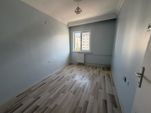 REMAX İLKE'DEN HİLALKENT'TE 3+1 İÇİ YAPILI SATILIK DAİRE