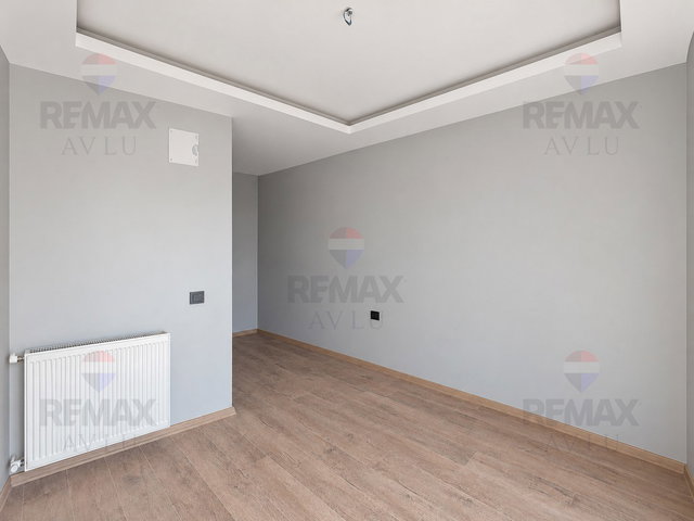 REMAX AVLU'DAN MEZİTLİ'DE HAVUZLU SİTE İÇİ SIFIR SATILIK 2+1 DAİRE