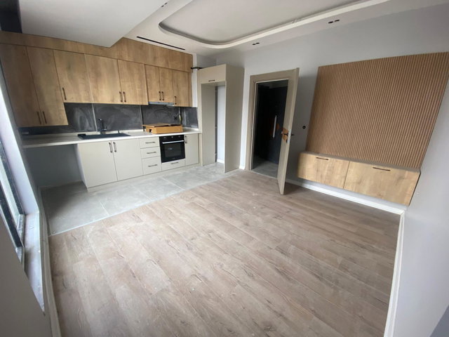 REMAX İLKE'DEN DADAŞKENTTE 2+1 ANAYOL CEPHE ARAKAT SATILIK DAİRE