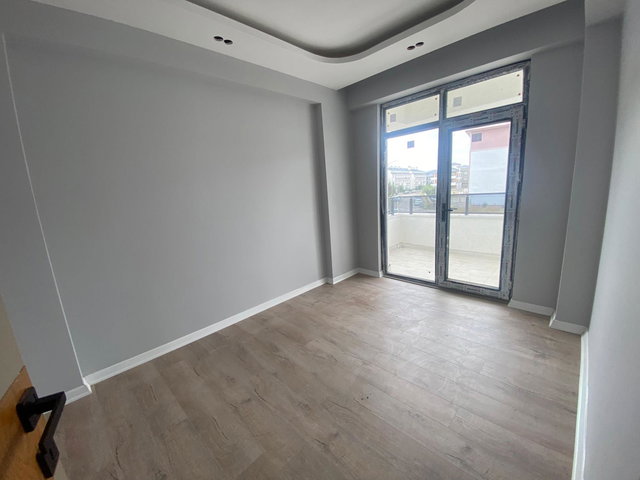 REMAX İLKE'DEN DADAŞKENTTE 2+1 ANAYOL CEPHE ARAKAT SATILIK DAİRE