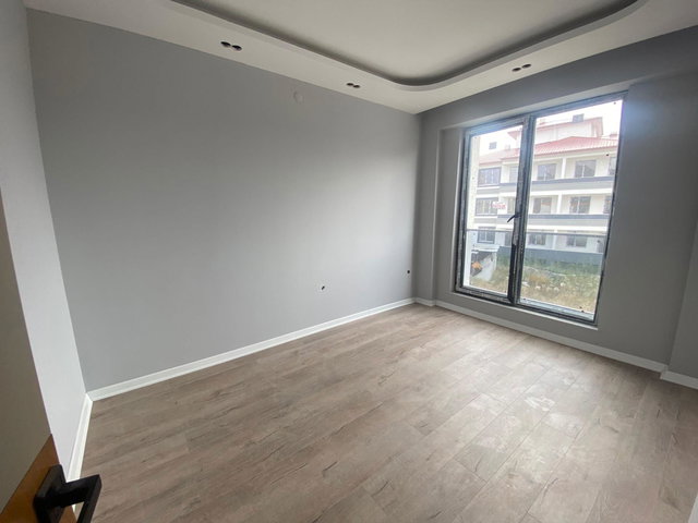 REMAX İLKE'DEN DADAŞKENTTE 2+1 ANAYOL CEPHE ARAKAT SATILIK DAİRE