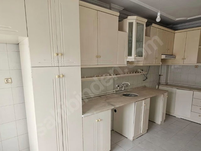 REMAX İLKE'DEN ŞEHİR MERKEZİ'NDE 4+1 KİRALIK DAİRE