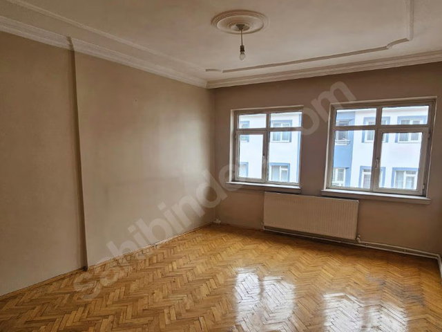 REMAX İLKE'DEN ŞEHİR MERKEZİ'NDE 4+1 KİRALIK DAİRE