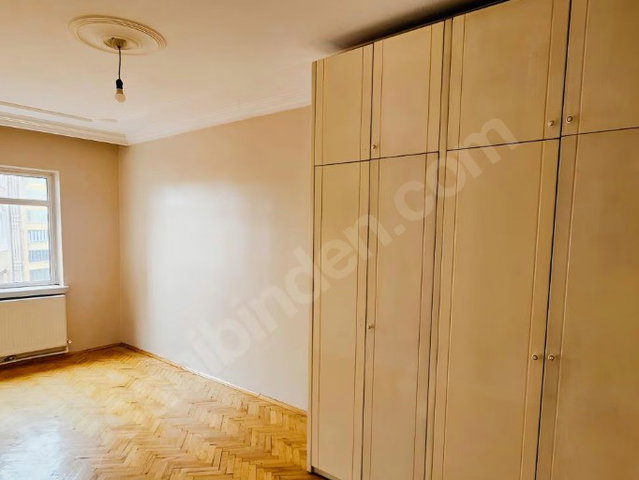 REMAX İLKE'DEN ŞEHİR MERKEZİ'NDE 4+1 KİRALIK DAİRE