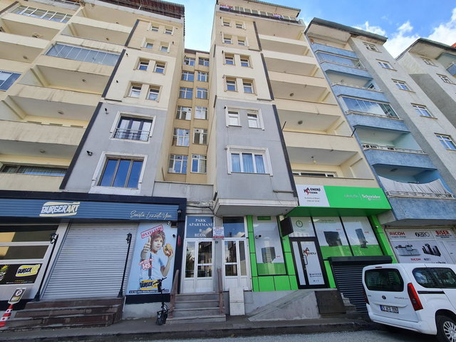 REMAX İLKE'DEN GEZ MAHALLESİ ŞELALE EVLER'DE 3.5+1 KİRALIK DAİRE