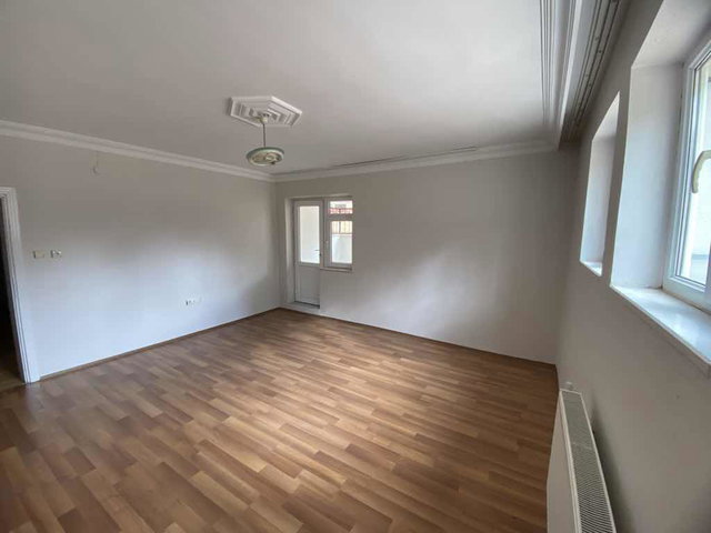 REMAX DEĞİŞİM/ KIRKLAR MAHALLESİ 3+1 BODRUM KAT KİRALIK DAİRE