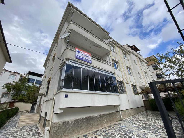 REMAX DEĞİŞİMDEN KIRKLAR MAHALLESİNDE 3+1 KİRALIK DAİRE
