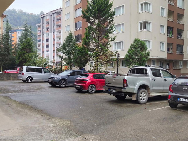 RE/MAX'DAN ÇAYELİ ŞAİRLER MAHALLESİ SATILIK 3+1 DAİRE ÖNÜ AÇIK