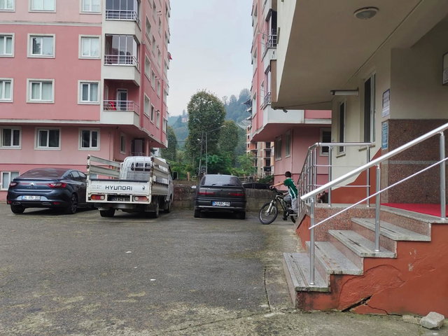 RE/MAX'DAN ÇAYELİ ŞAİRLER MAHALLESİ SATILIK 3+1 DAİRE ÖNÜ AÇIK