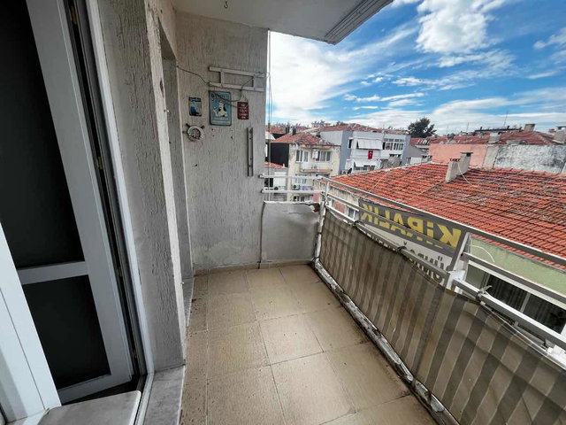 BAHARİYE'DE MERKEZİ KONUMDA KİRALIK FERAH 3+1 DAİRE