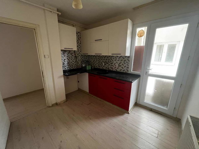 BAHARİYE'DE MERKEZİ KONUMDA KİRALIK FERAH 3+1 DAİRE