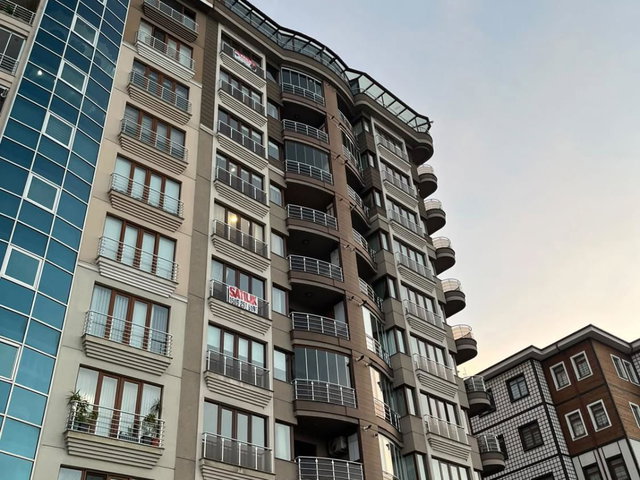 REMAX'DAN MÜFTÜ'DE DENİZ MANZARALI GENİŞ 3+1 KİRALIK DAİRE