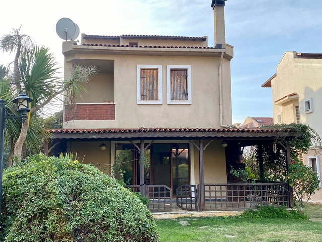 TUZLA POSTANE OĞUZHAN SİTESİ HAVUZLU SİTEDE 7+1 SATILIK VİLLA