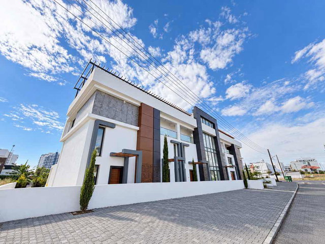 İSKELE’DE JAKUZİLİ VE TERASLI KİRALIK STÜDYO PENTHOUSE