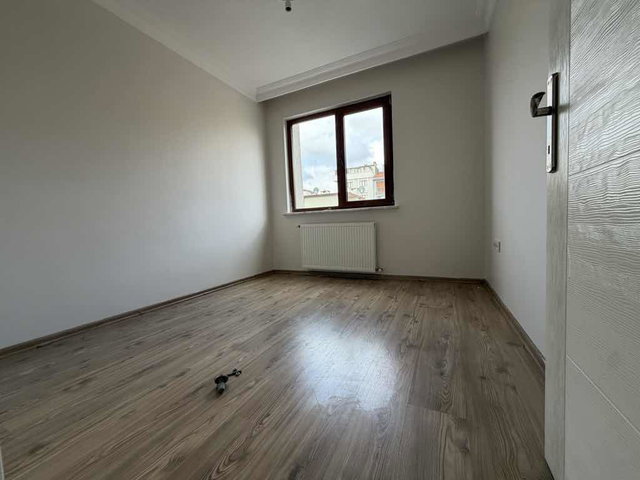 KARTAL CUMHURİYET MAHALLESİ’NDE KİRALIK 3+1 DAİRE