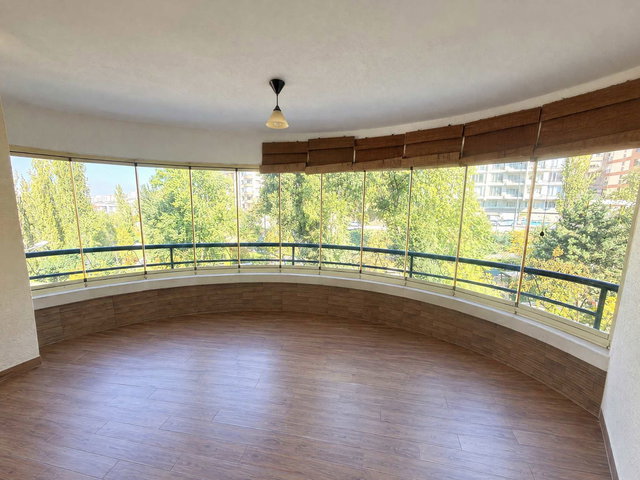 HİLAL’DE ATAKULE VE PARK MANZARALI 350 M² 6+2 | ÇİFT TERAS SATILIK DAİRE