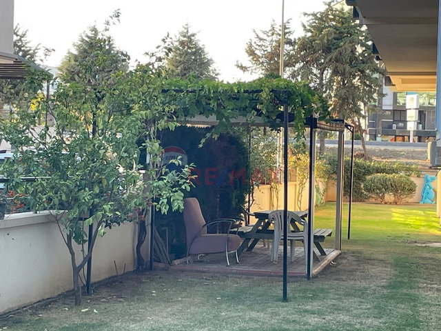 YELKİ MERKEZ OKULLAR BÖLGESİ CADDE ÜZERİ 3+1 KİRALIK DAİRE.