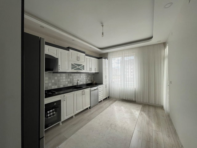 REMAX İLKE'DEN HİLALKENT'TE 3+1 KİRALIK LÜKS DAİRE