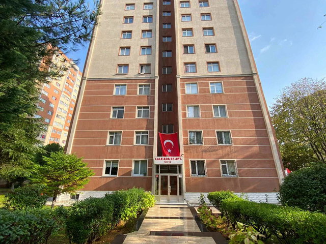 REMAX TOPRAK - BARIŞ MAHALLESİNDE BAKIMLI SATILIK 3+1 DAİRE