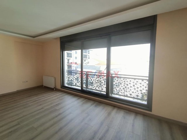 GÖZTEPE'DE HARİKA KONUMDA KİRALIK 3+1 DAİRE