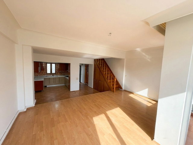 RE/MAX İNCİ'DEN  BANDIRMA ÇARŞI MERKEZDE SATILIK 3+1 DUBLEKS DAİRE