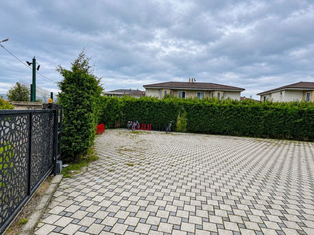 ADAPAZARI TEKELER CİHANGİR SİTESİ'NDE SATILIK GENİŞ 3+1 DAİRE