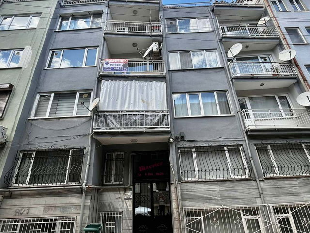 REMAX ADVANTAGE'DEN ÇARŞIYA KOMŞU MASRAFSIZ 2+1 GENİŞ SATILIK DAİRE