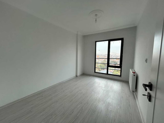 REMAX DOĞUDAN ŞEHRİN GÖBEĞİNDE MANZARALI SIFIR DAİRE