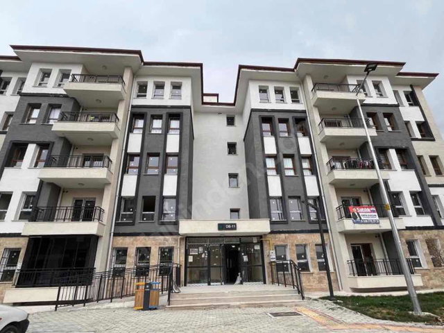 REMAX DOĞUDAN AKSARAY TOKİDE ÖNÜ AÇIK SATILIK DAİRE