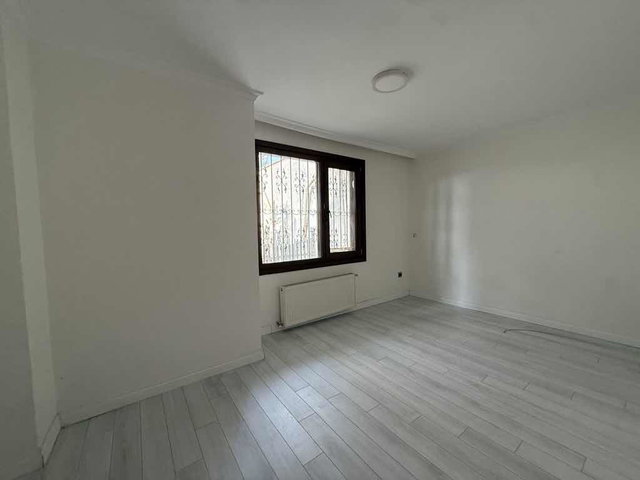 BÜYÜKÇEKMECE BEYAZ LALE VİLLALARI 6+2 SATILIK