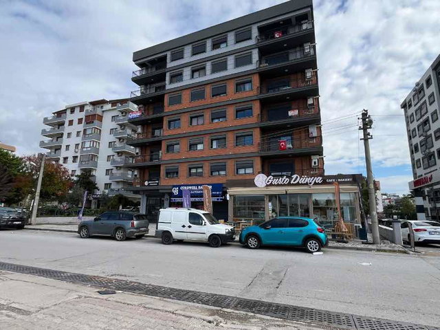 ÇİĞLİ ATAŞEHİR’DE 2021 YAPIMI 3+1 | YERDEN ISITMALI | 2 BANYOLU KİRALIK DAİRE