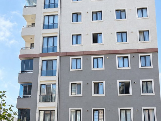 ÜMRANİYE İSTİKLAL MAH.’DE YENİ BİNADA 2+1 EŞYALI, BALKONLU KİRALIK DAİRE