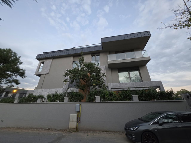 TUZLA POSTAHANE MAHALLESINDE VILLA TADINDA BAHÇEKATI 4+1