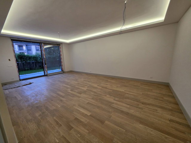 TUZLA POSTAHANE MAHALLESINDE VILLA TADINDA BAHÇEKATI 4+1