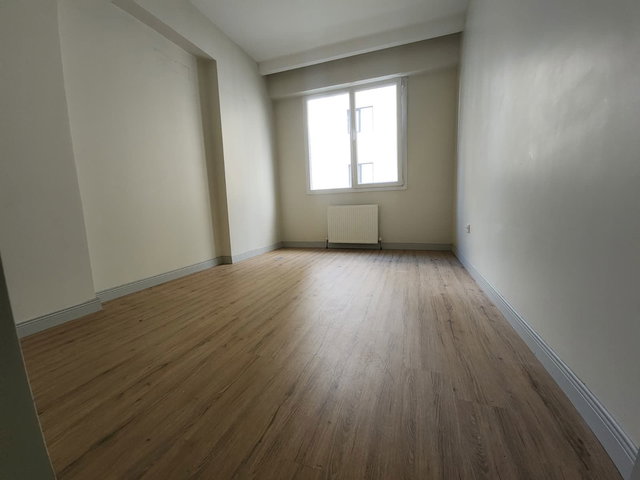 TUZLA İSTASYONDA SATILIK 3+1 KAT MÜLKIYETLI