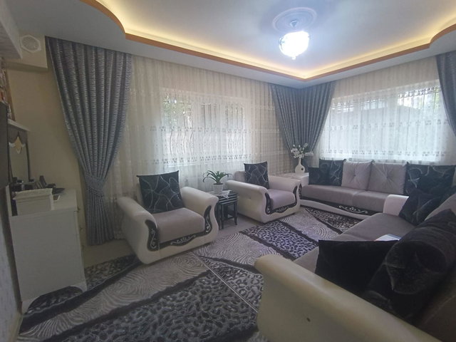 HİDAYET MAHALLESİ'NDE SATILIK DAİRE