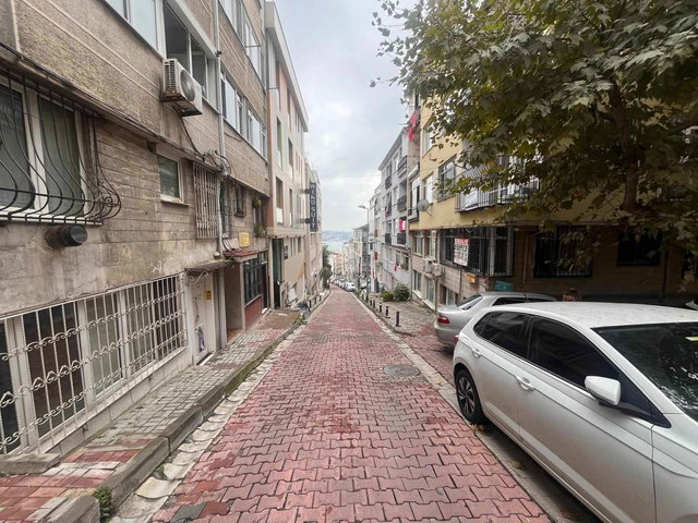 ASARİYE CADDESİNDE DENİZ MANZARALI 2+1 SATILIK DAİRE
