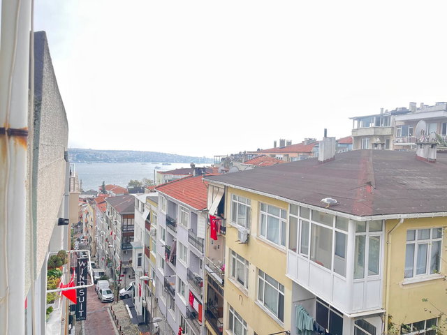 ASARİYE CADDESİNDE DENİZ MANZARALI 2+1 SATILIK DAİRE