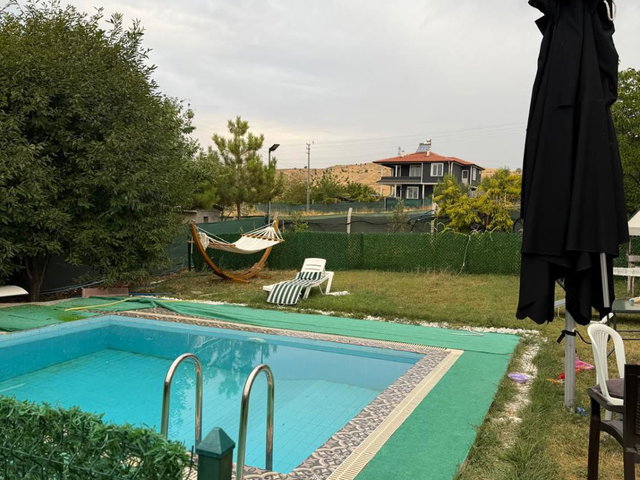 PURSAKLAR SİRKELİ 7+1 VİLLA VE ARSASI