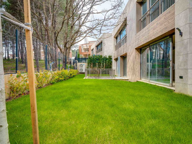 ÇEKEKÖYDE ORMAN CEPHELİ 6+2 SATILIK TRİPLEX