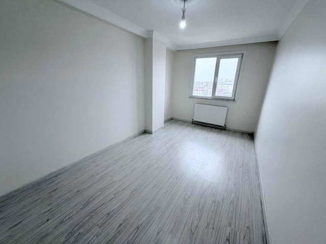 KOCAELİ GEBZE E5 VE MARMARAYA YAKIN KİRALIK 3+1 DUBLEX DAİRE.