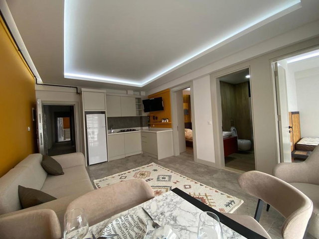 REMAX MODEL DEN ASMALIEVLER TERRACE SİTESİNDE KİRACILI SATILIK 2+1 EŞYALI DAİRE