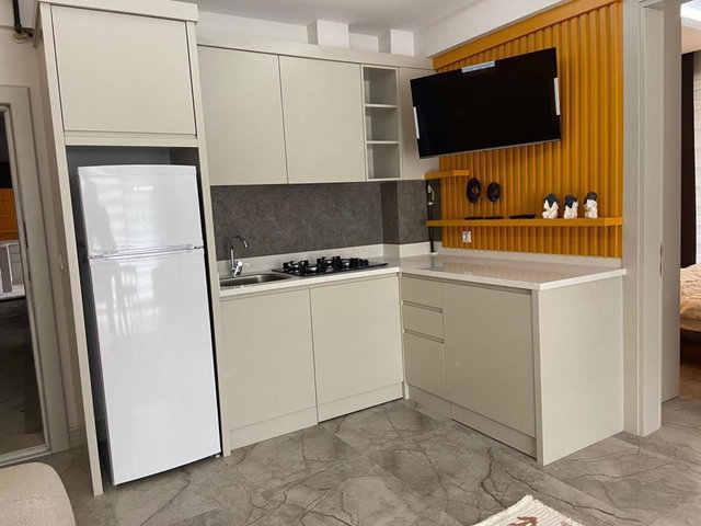 REMAX MODEL DEN ASMALIEVLER TERRACE SİTESİNDE KİRACILI SATILIK 2+1 EŞYALI DAİRE