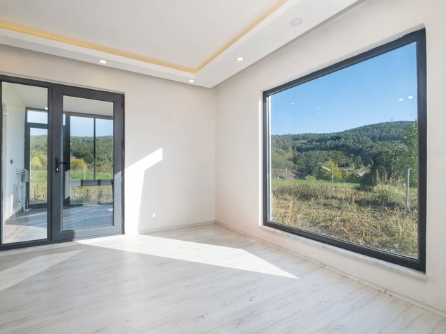 REMAX ADVANTAGE'DEN NALINLAR DA SATILIK EV VE GENİŞ ARAZİ