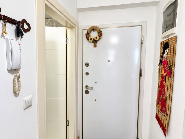 KUŞADASI DEĞİRMENDERE’DE SİTE İÇERİSİNDE GENİŞ 1+1 | BALKONLU | KREDİYE UYGUN