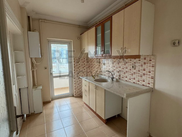 RE/MAX LACİVERT'TEN ÇAT YOLU TOKİ'DE SATILIK 2+1 DAİRE
