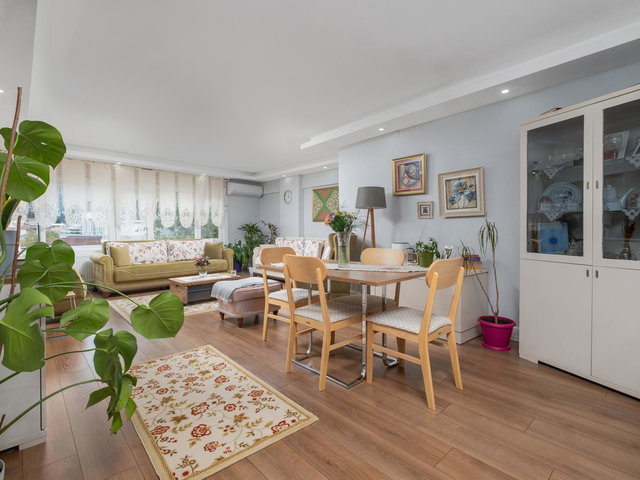 REMAX ADVANTAGE'DEN HEYKEL ERKEK LİSESİ YANI 2+1 SATILIK DAİRE
